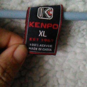 Kenpo XL warm hoodie! Heavy?